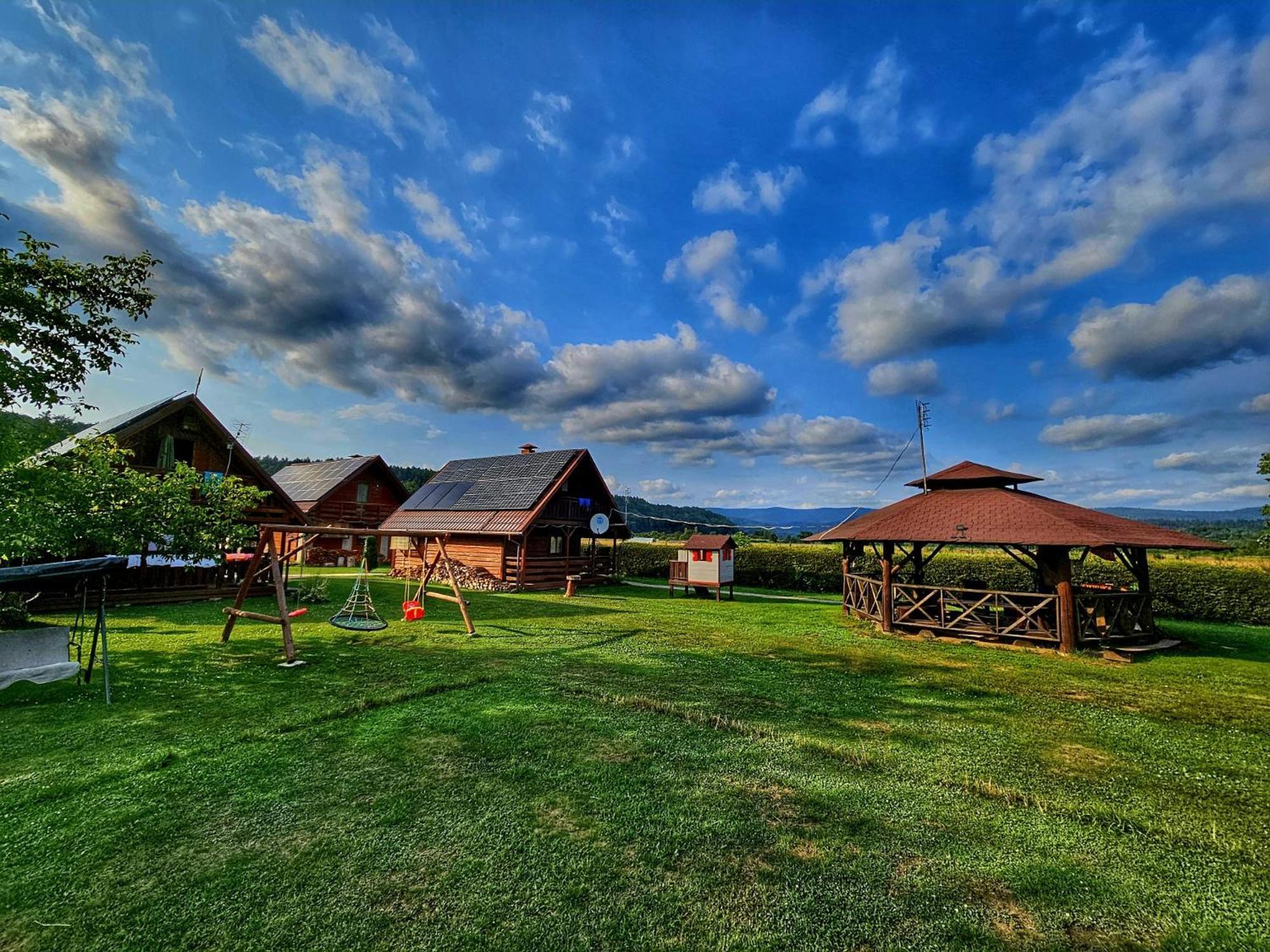 Domki Nad Sanem Lesko Exteriör bild