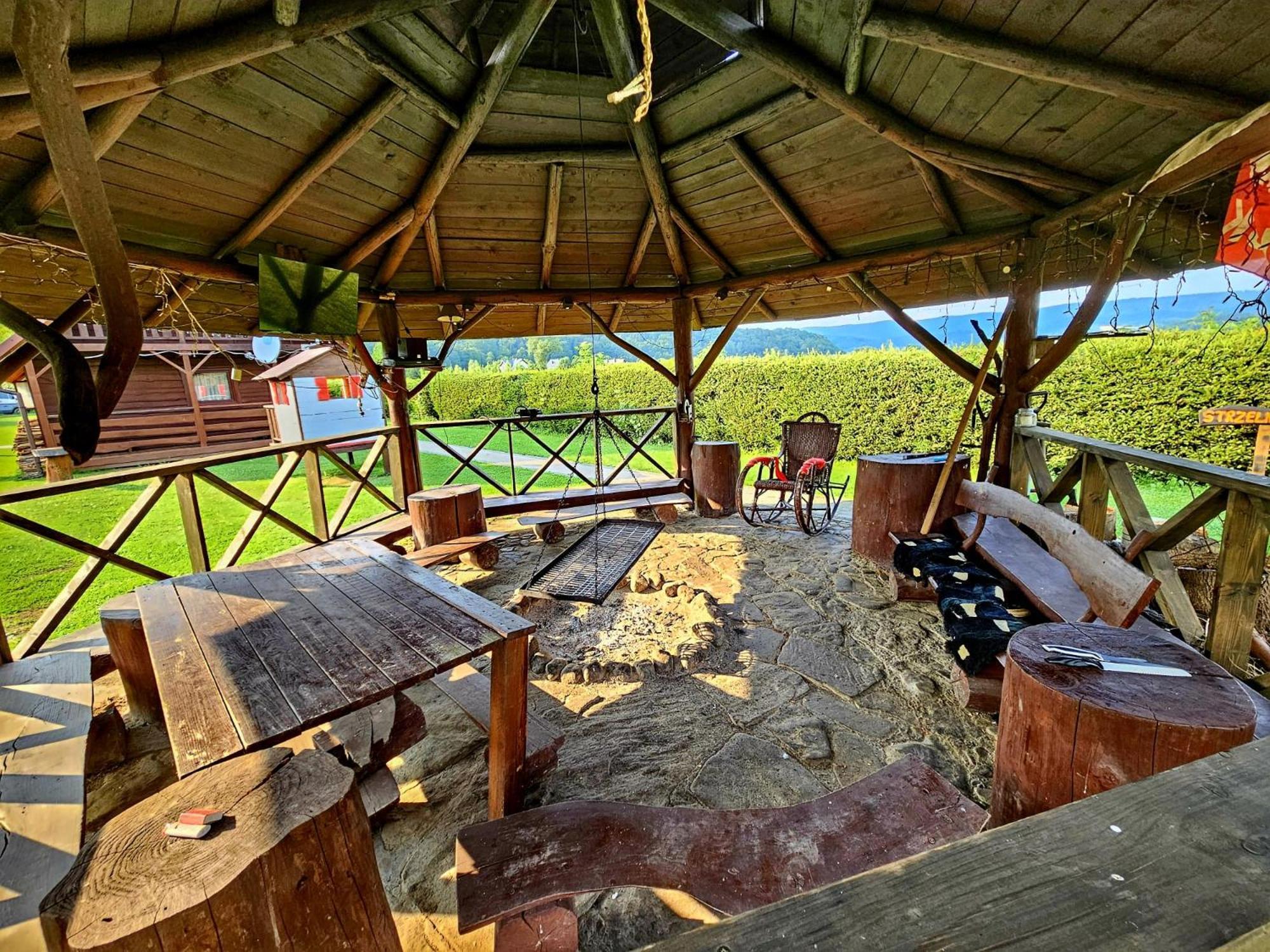 Domki Nad Sanem Lesko Exteriör bild